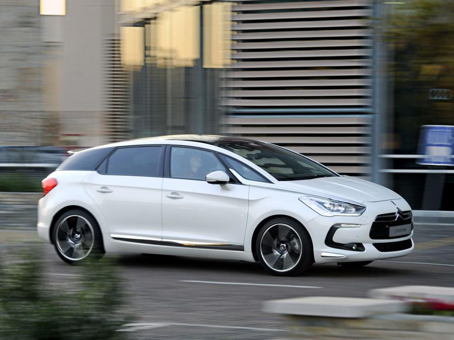  Citroen DS5 2012 года  (ZA) (фото 12 из 26)
